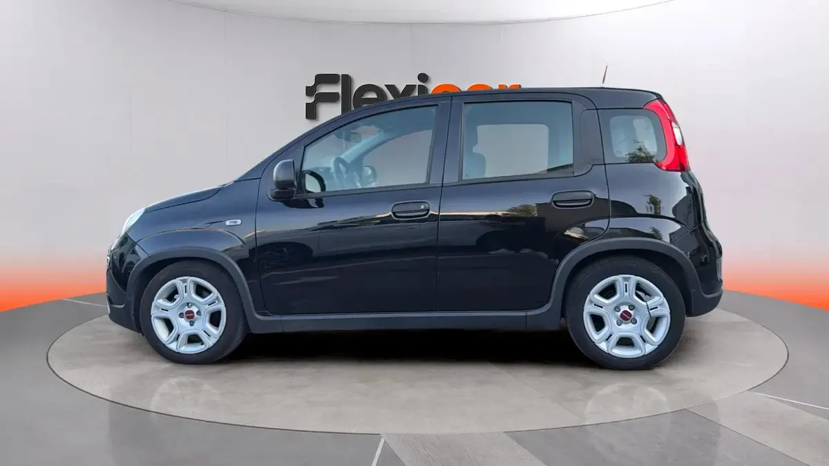 Usado Fiat Panda 71 CV (52 kW) 2023 Negro Utilitario