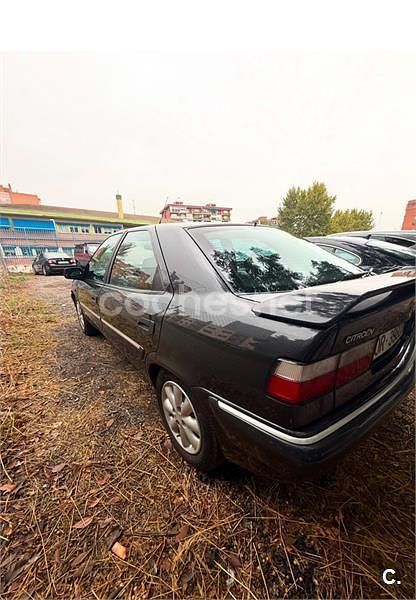 Usado Citroën Xantia 90 CV (66 kW) 1998 Negro Berlina