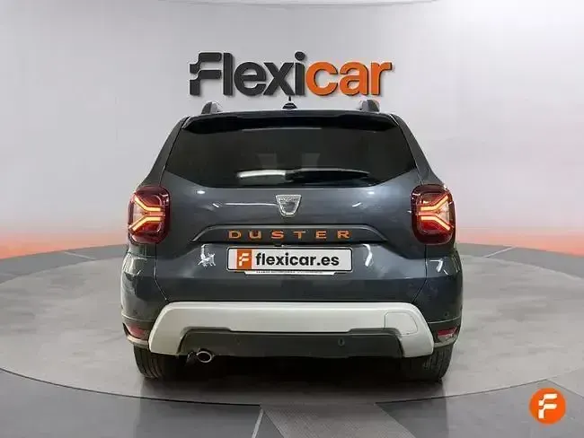 Usado Dacia Duster Extreme 100 CV (73 kW) 2022 Gris SUV