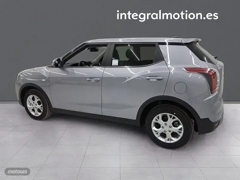 Nuevo KGM Tivoli 134 CV (98 kW) 2026 Gris SUV