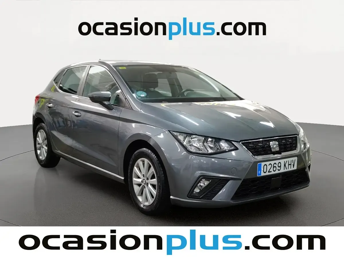 Usado Seat Ibiza Style 75 CV (55 kW) 2018 Gris Utilitario