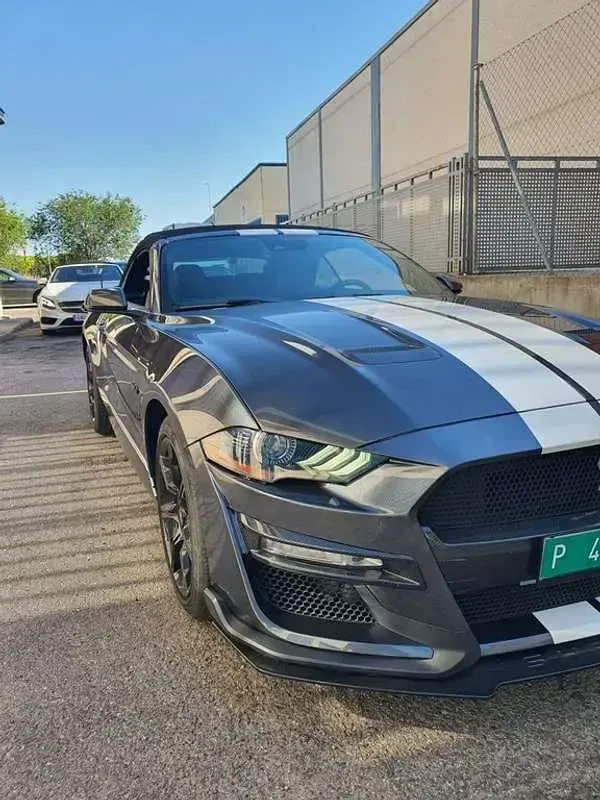 Usado Ford Mustang GT 449 CV (330 kW) 2020 Gris Descapotable