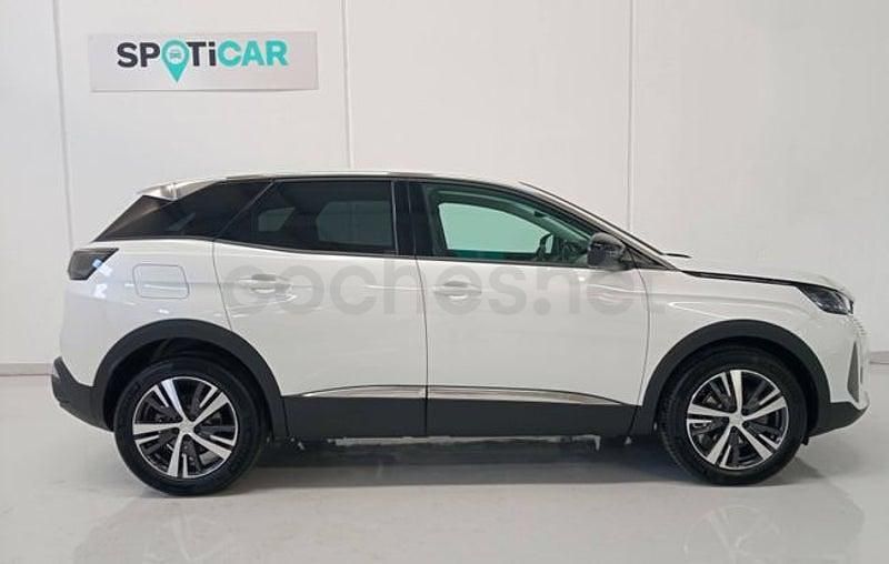 Usado Peugeot 3008 Allure 131 CV (96 kW) 2022 Blanco SUV