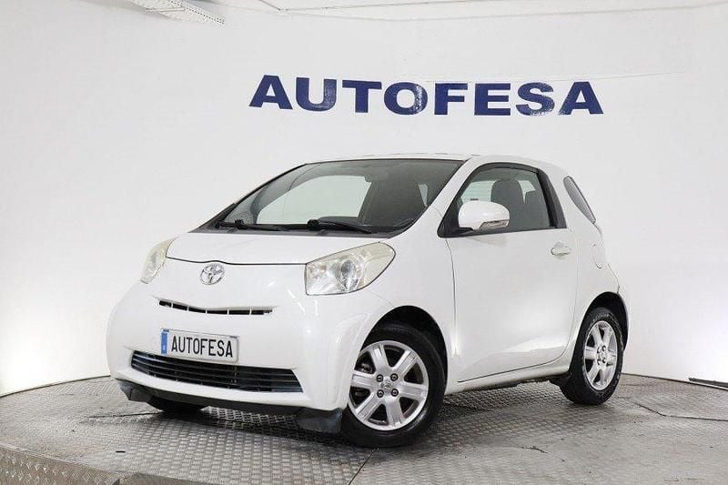 Blanco Usado 2010 Toyota iQ Utilitario | 6350 € (Buen precio) - Imagen 1/4