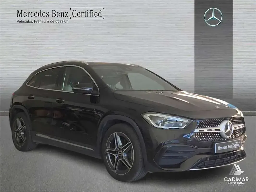 Usado Mercedes GLA200 150 CV (110 kW) 2022 SUV
