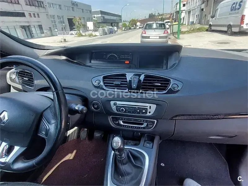 Usado Renault Grand Scénic III Dynamique 110 CV (80 kW) 2013 Azul Monovolumen