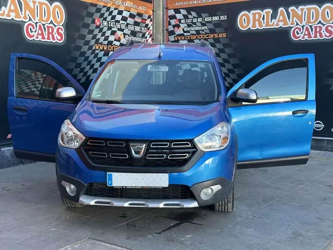 Usado Dacia Dokker 116 CV (85 kW) 2018 Azul Monovolumen