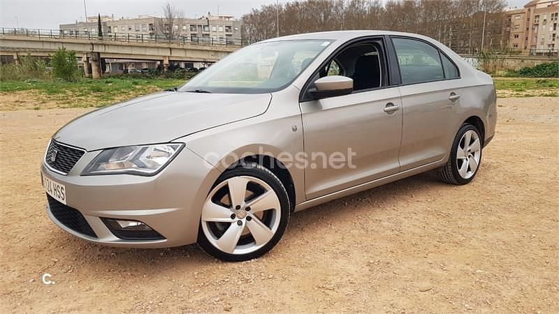 Usado Seat Toledo Style 105 CV (77 kW) 2013 Blanco Utilitario