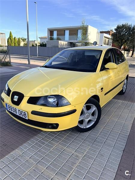 Usado Seat Ibiza Sport 130 CV (95 kW) 2005 Amarillo Utilitario