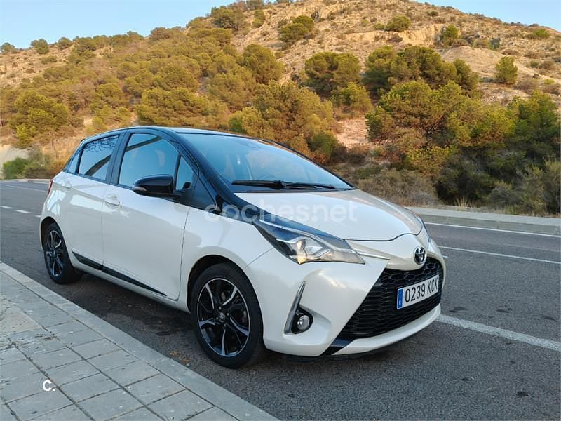 Blanco Usado 2017 Toyota Yaris Berlina | 10.200 € (Buen precio) - Imagen 1/4