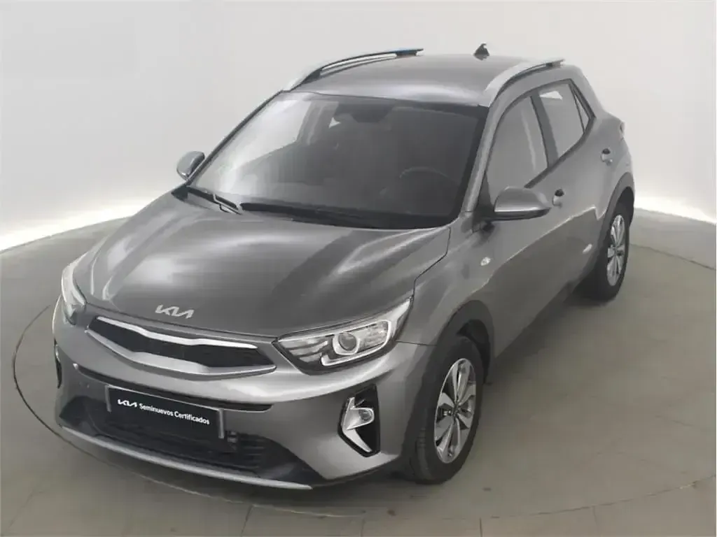 Usado Kia Stonic 100 CV (73 kW) 2025 Gris SUV