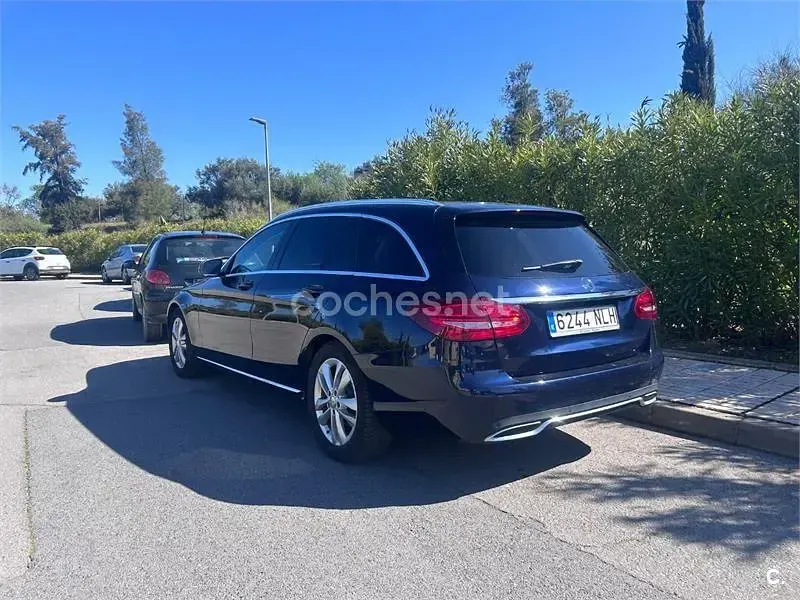 Usado Mercedes C220 170 CV (125 kW) 2017 Azul Familiar