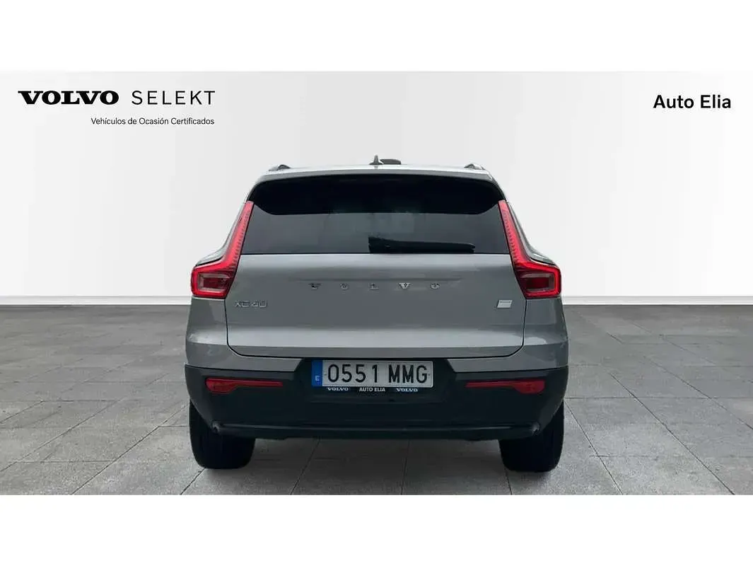 Usado Volvo XC40 Core 180 kW (245 CV) 2023 Plateado SUV