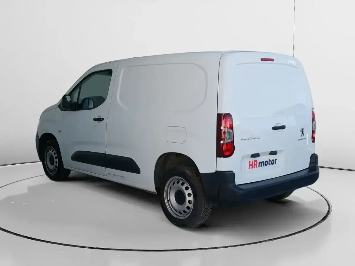 Usado Peugeot Partner Premium 131 CV (96 kW) 2021 Blanco Monovolumen