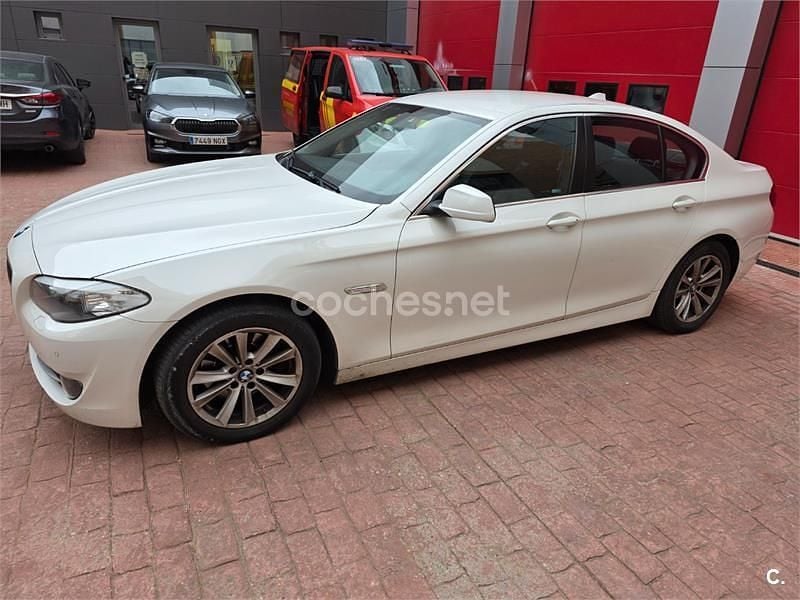 Usado BMW 520 Efficient Dynamics 184 CV (135 kW) 2013 Blanco Berlina