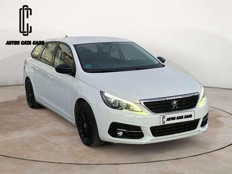 Usado Peugeot 308 SW Access 99 CV (72 kW) 2018 Blanco Familiar