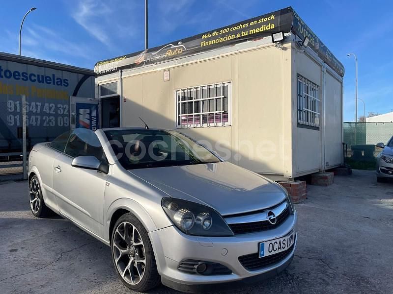 Gris / plata Usado 2007 Opel Astra Cabriolet Enjoy Descapotable | 4299 € (Precio justo) - Imagen 1/4