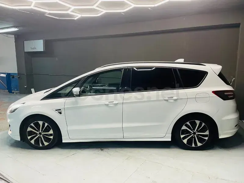 Usado Ford S-MAX ST-Line 190 CV (139 kW) 2021 Blanco Monovolumen