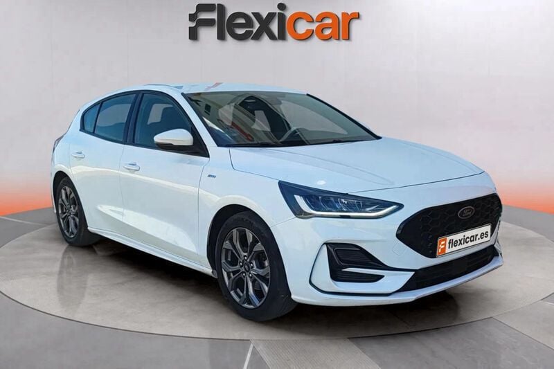 Blanco Usado 2023 Ford Focus ST-Line Berlina | 14.990 € (Super precio) - Imagen 1/4