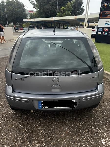 Gris / plata Usado 2006 Opel Corsa Sport Berlina | 2200 € (Buen precio) - Imagen 1/4