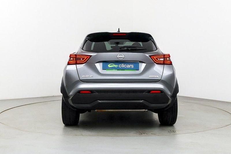 Usado Nissan Juke N-Connecta 143 CV (105 kW) 2025 Gris / plata SUV