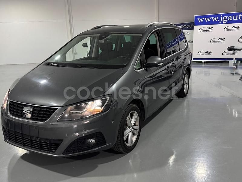 Usado Seat Alhambra 150 CV (110 kW) 2022 Gris / plata Monovolumen