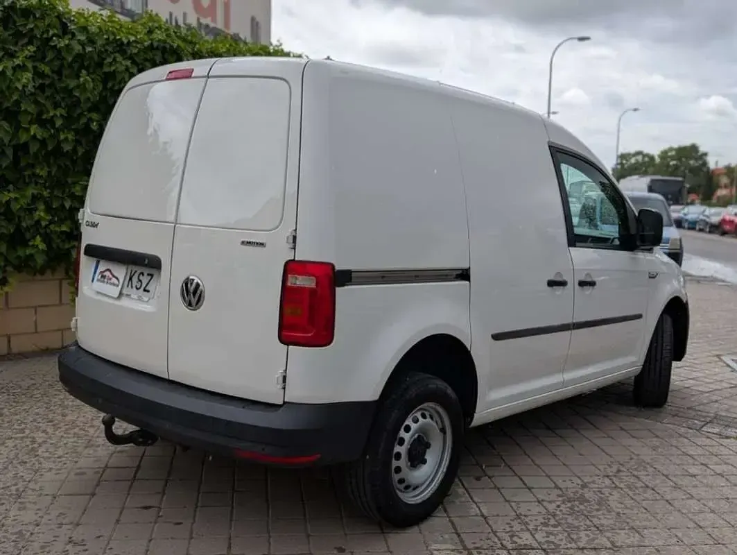 Usado VW Caddy Business 122 CV (89 kW) 2019 Blanco Monovolumen