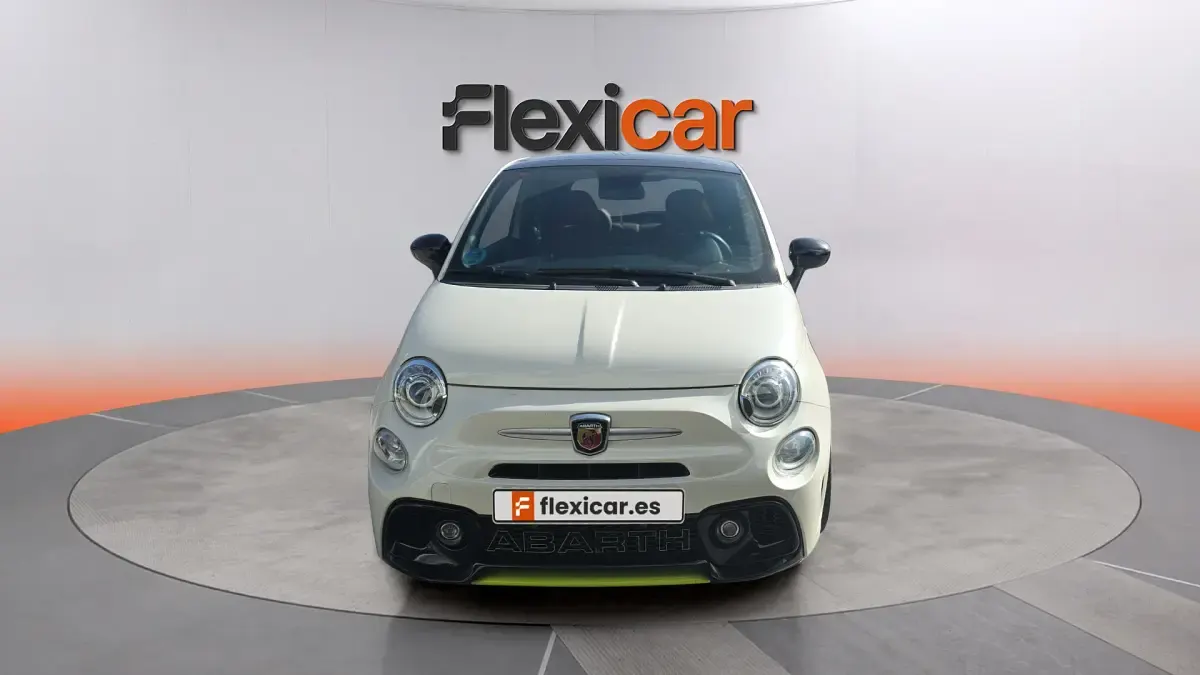 Usado Abarth 595 Turismo 165 CV (121 kW) 2021 Blanco Utilitario