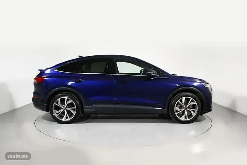 Usado Audi Q4 e-tron Advanced 150 kW (204 CV) 2021 Azul SUV