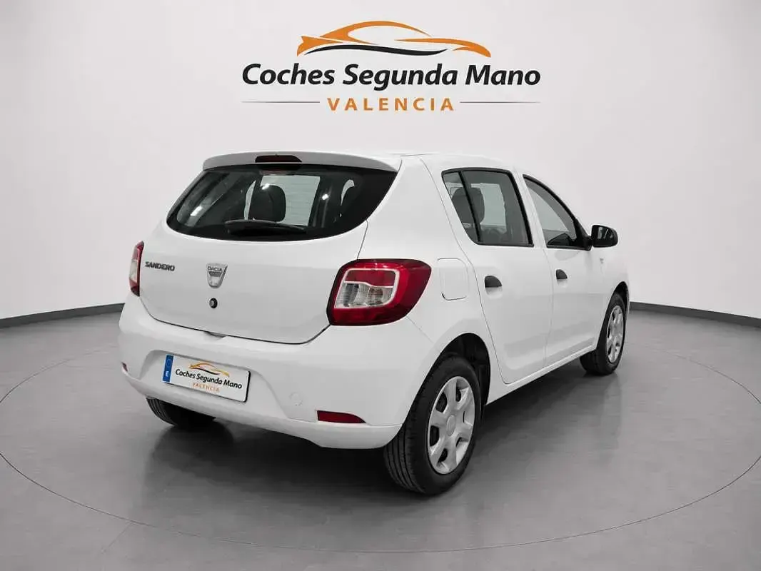 Usado Dacia Sandero 75 CV (55 kW) 2016 Blanco Utilitario