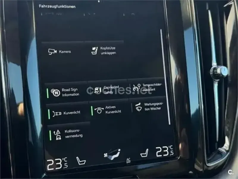 Usado Volvo XC60 Momentum 150 CV (110 kW) 2020 Negro SUV