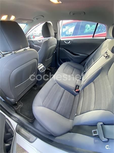 Usado Hyundai Ioniq 141 CV (103 kW) 2018 Blanco Utilitario