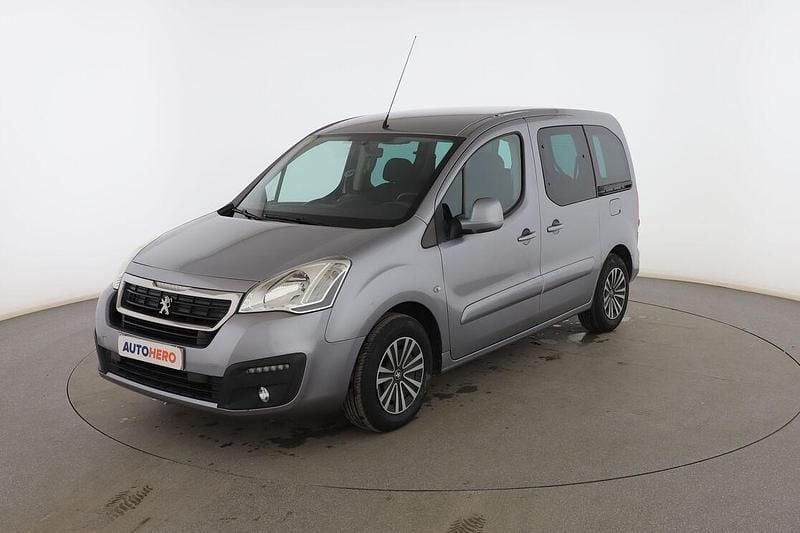 Plata Usado 2017 Peugeot TePee Active Monovolumen | 11.999 € - Imagen 1/3