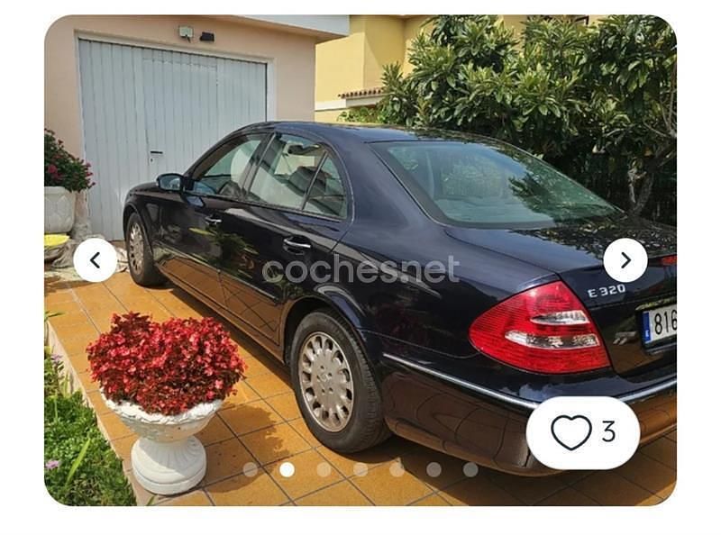 Usado Mercedes E220 Elegance 143 CV (105 kW) 2004 Azul Familiar