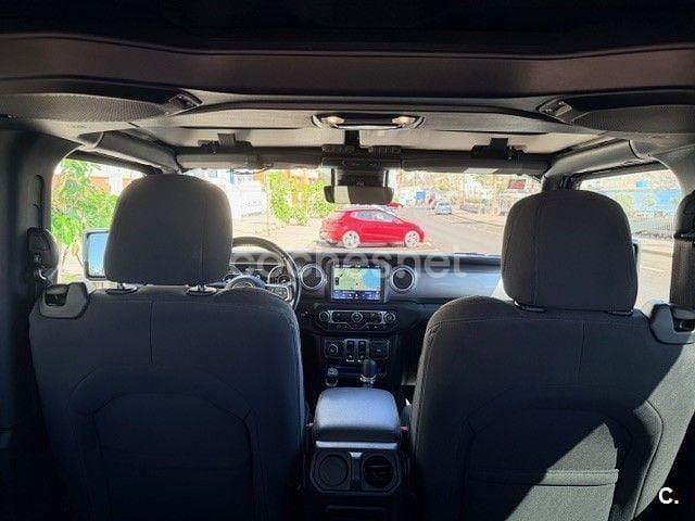 Usado Jeep Wrangler Sahara 270 CV (198 kW) 2021 Negro SUV