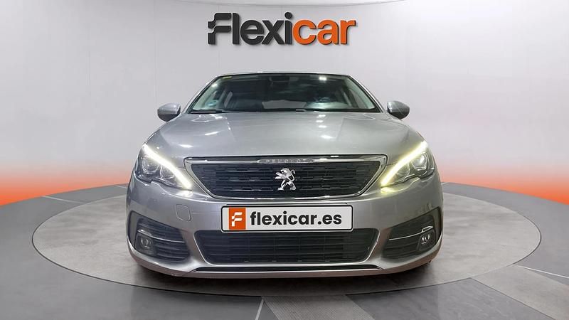 Usado Peugeot 308 Style 131 CV (96 kW) 2020 Gris Utilitario