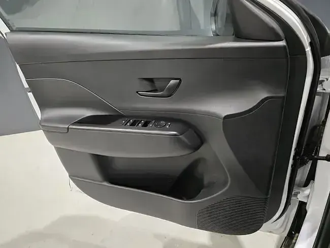 Usado Hyundai Kona 120 CV (88 kW) 2024 Blanco SUV