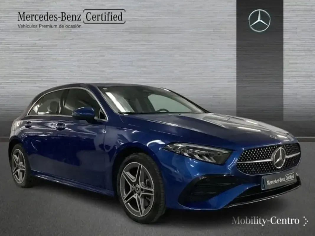 Usado Mercedes A250 163 CV (119 kW) 2025 Azul espectra