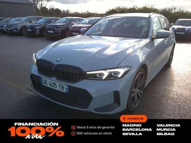 Usado BMW 320e M Sport 204 CV (150 kW) 2023 Blanco Familiar