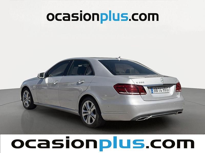 Usado Mercedes E200 136 CV (100 kW) 2014 Gris plata Berlina