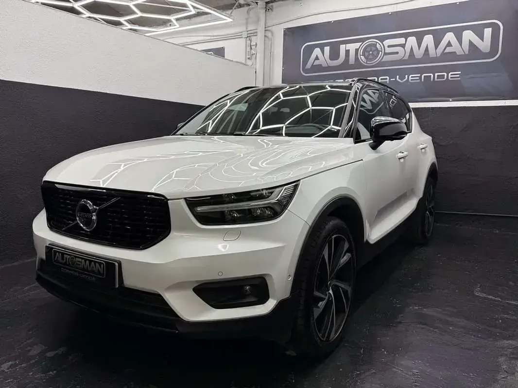 Usado Volvo XC40 R-Design 247 CV (181 kW) 2017 Blanco SUV