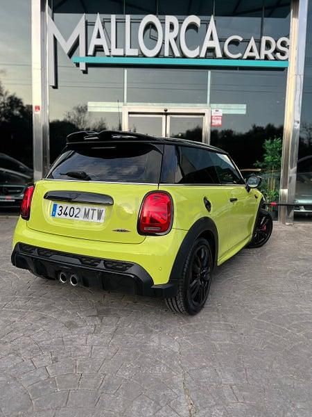 Usado Mini John Cooper Works 231 CV (169 kW) 2023 Verde Utilitario