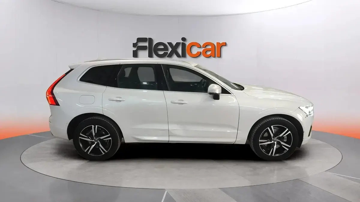 Usado Volvo XC60 R-Design 190 CV (139 kW) 2019 Blanco SUV