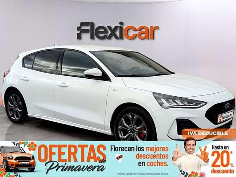 Usado Ford Focus ST-Line 125 CV (91 kW) 2022 Blanco Berlina