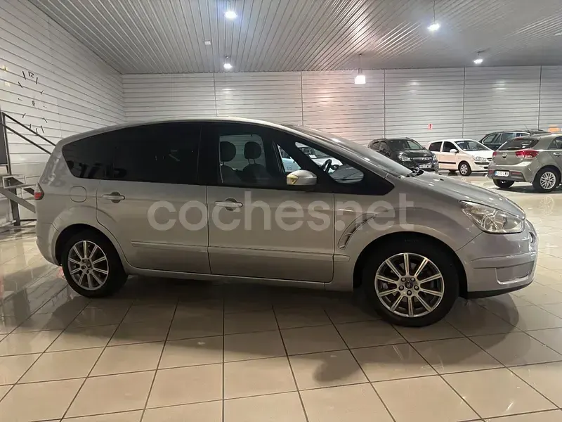 Usado Ford S-MAX Titanium 140 CV (102 kW) 2007 Gris / plata Monovolumen
