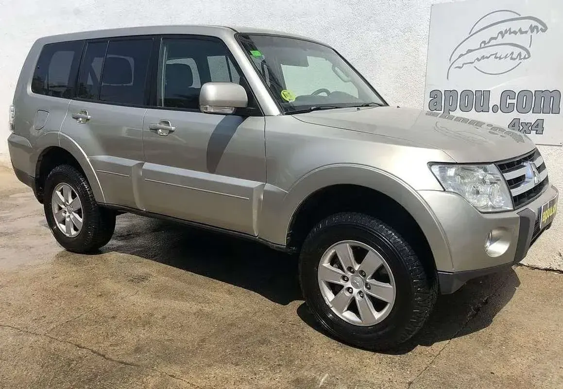 Usado Mitsubishi Montero Intense 160 CV (117 kW) 2007 Plateado SUV