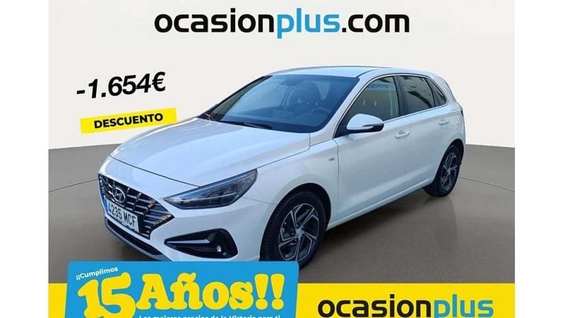 Blanco Usado 2022 Hyundai i30 Utilitario | 16.546 € (Buen precio) - Imagen 1/4