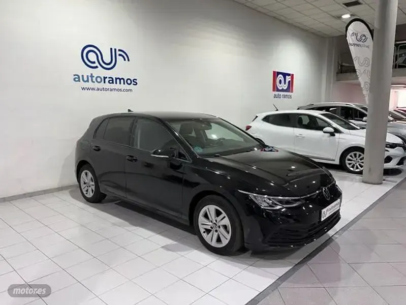 Usado VW Golf VIII Life 115 CV (84 kW) 2024 Negro Berlina