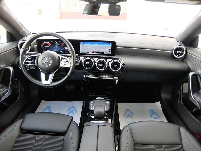 Usado Mercedes CLA220 190 CV (139 kW) 2022 Gris Berlina