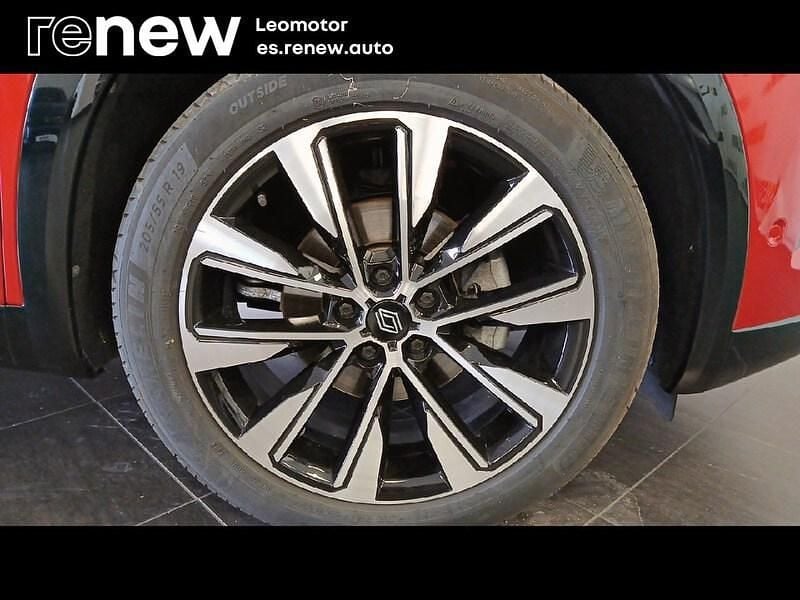 Begagnad Renault Austral Techno 160 HK (117 kW) 2024 Röd SUV